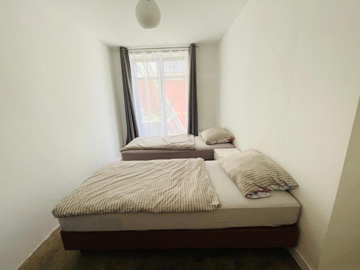 Zentrale Ruhige Ferienwohnung In Berlín Exterior foto